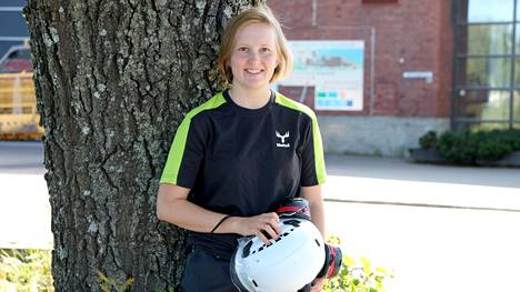 Miina-Maija Simonen oli kesätöissä Metsä Tissuen Mäntän paperitehtaalla kesällä 2020.