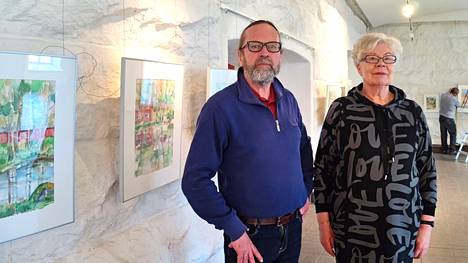Taidekriitikko Hannu Castrén on valinnut teokset Ulla Tulosen juhlanvuoden näyttelyyn, joka on esillä Keuruun museossa touko-kesäkuussa 2023.