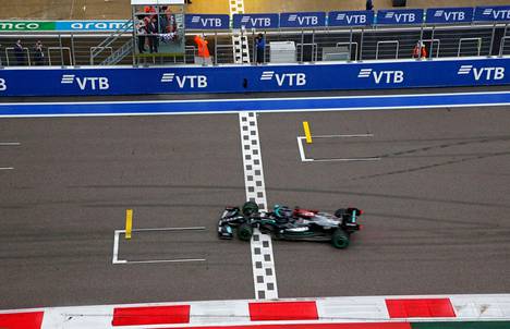 Lewis Hamilton voitti Venäjän GP:n.
