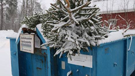 Kankaanpäässä joulukuusen pääsee hävittämään muun muassa Opistonkadun alkupäässä sijaitsevalle Vatajankoski OY:n siirtolavalle. Lava on paikalla ainakin 12. tammikuuta saakka.