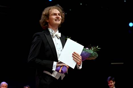 Puolalainen Piotr Pawlak voitti viidennen kansainvälisen Maj Lind -pianokilpailun Helsingin Musiikkitalossa 27. lokakuuta 2022.