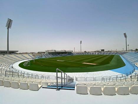 Englanti harjoittelee Qatarin MM-kisoissa Wakrah Sports Complexin kentällä. 
