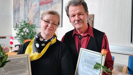 Kaja ja Erlend Jantsikene saivat Vilpun Veijarin huomionosoituksen Vilpun päivänä 2022.