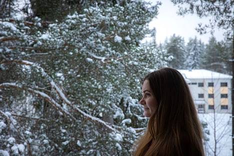 Inna Tsymbal pitää suomalaisesta talvesta lumen vuoksi. Hän ja Milana ovat jo päässeet Suomessa pulkkamäkeen.
