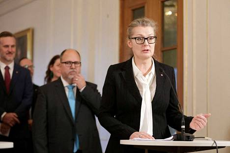 Ruotsin tiistaina nimitetty uusi kouluministeri Lina Axelsson Kihlblom on samalla maan ensimmäinen transsukupuolinen ministeri.