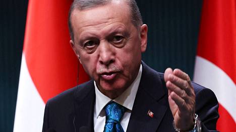 Turkkilaismedioiden mukaan maan presidentti Recep Tayyip Erdogan on ratifioinut Suomen Nato-jäsenyyden.