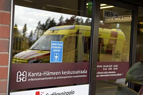 Kanta-Hämeen sairaanhoitopiiri päätti käynnistää neuvottelut suoraan Sote ry:n kanssa, vaikka valtakunnallinen työtaistelu on päällä. Kanta-Hämeen keskussairaala Hämeenlinnassa kuvattiin lauantaina 25. syyskuuta 2021.