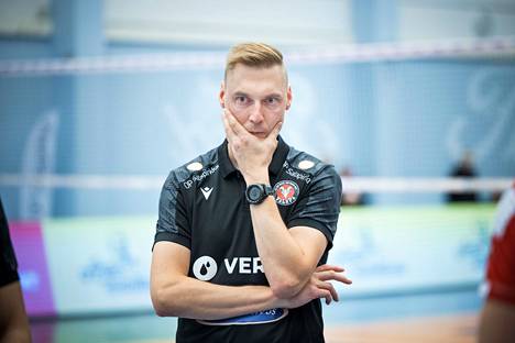 VaLePan päävalmentaja Janne Kangaskokko oli tyytyväinen, kun joukkue voitti Savo Volleyn vieraissa.