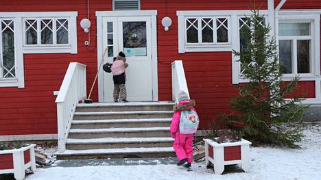 Merikarvia kiinnostaa lapsiperheitä. Lapsia on nyt Norkoolissa varhaiskasvatuksessa 118 ja vielä kevään mittaan aloittavia saadaan lisää.
