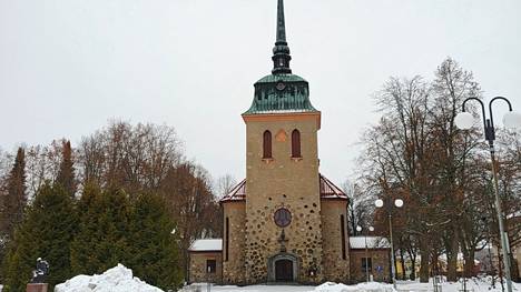 Suomen evankelis-luterilaisen kirkon piispat ovat kutsuneet seurakunnat ympäri Suomen osoittamaan tukeaan Ukrainalle soittamalla kirkonkelloa sodan syttymisen vuosipäivänä.