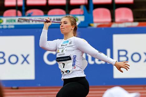 Julia Valtanen voitti 22-vuotiaiden Suomen mestaruuden hieman yli neljän metrin erolla seuraavaan.