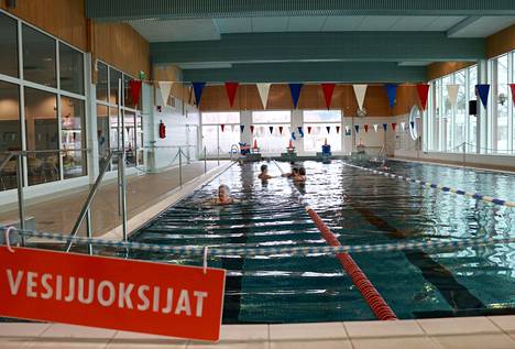 Uimahalli Koskikaraan halutaan vilskettä perinteisesti hiljaisemmille ajoille.
