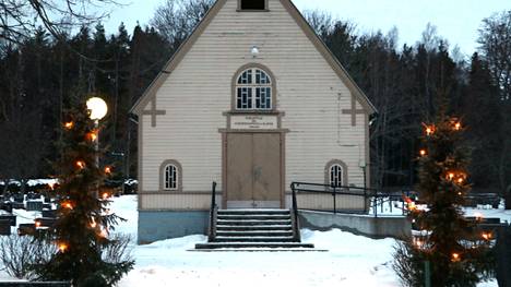 Siunauskappelin ulkomaalaukseen ja ikkunoiden ehostamiseen kirkkovaltuusto varasi ensi vuodelle 90 000 euroa.