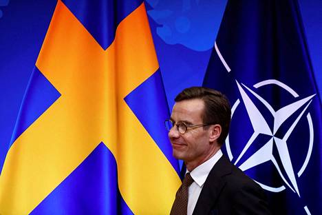 Ruotsin tuore pääministeri Ulf Kristersson puhui yhteisessä lehdistötilaisuudessa Naton pääsihteerin Jens Stoltenbergin kanssa sotilasliiton päämajassa Brysselissä 20. lokakuuta.