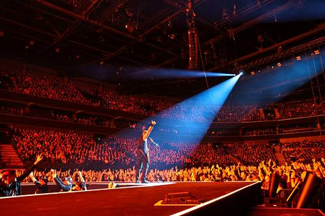 Kolmen vuoden odotus päättyy: Volbeat täytti sunnuntai-iltana Nokia-areenan  - Musiikki - Aamulehti