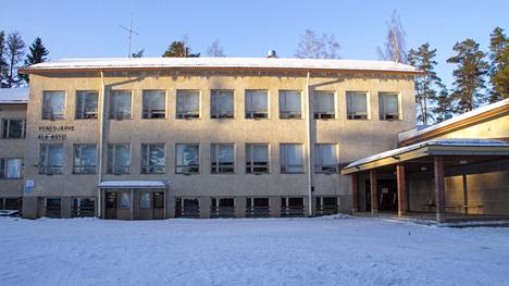 Kankaanpään kaupunki haluaa purkaa vuonna 1955 valmistuneen koulurakennuksen ja rakentaa kokonaan uuden koulun. Arkistokuva helmikuun alusta.