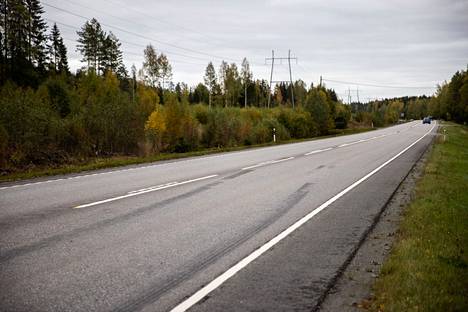 Porintiellä lähellä Pinsiöntien liittymää tapahtui liikenneonnettomuus 22. syyskuuta 2021. Nämä jarrutusjäljet kuvattiin lähellä alueella 24. syyskuuta, mutta varmaa tietoa niiden liittymisestä tapahtuneeseen ei ole.