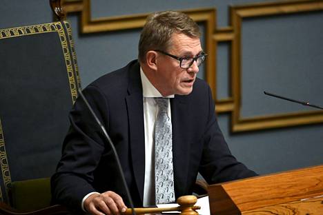 Eduskunnan puhemies Matti Vanhanen eduskunnan kyselytunnilla 29. syyskuuta.
