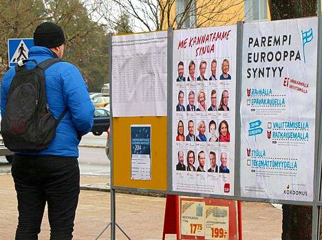 Kuntavaalimainokset ilmestyvät Sastamalan taajamiin 22. maaliskuuta. Kuva on Euroopan parlamentin vaalien ulkomainonnasta. 