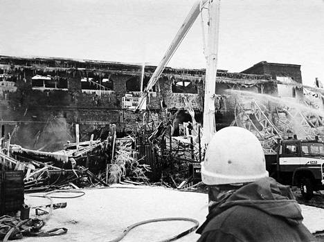 G.A. Serlachius Oy:n Kolhon kalustetehdas tuhoutui tulipalossa vuonna 1984.