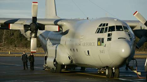 Ruotsin ilmavoimien C-130 Hercules -kuljetuskone, joita on myös Norjalla ja Tanskalla. Suomellakin olisi niitä hyvä olla.
