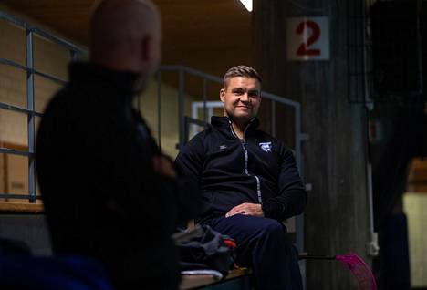 Jani Rajala toimii ensimmäistä kauttaan Karhujen miesten edustusjoukkueen päävalmentajana.