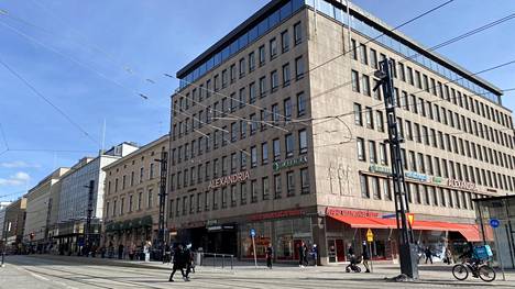 Tässä kiinteistössä eli Suomen Pankin talossa on viimeisen kymmenen vuoden aikana lopettanut lyhyen toiminta-ajan jälkeen ravintola toisensa jälkeen. Nyt uudet yrittäjät uskovat, että uudenlaisella konseptilla tiloissa voi menestyä.