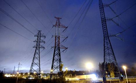 Suomen kantaverkkoyhtiö Fingridin mukaan sähkökauppa Venäjältä keskeytyy.