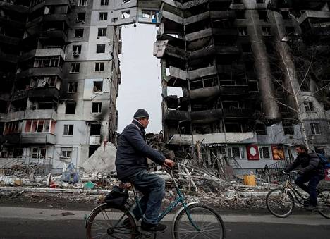 Borodjankasta välitetyissä kuvissa näkyy pahoin tuhoutuneita rakennuksia. Raunioissa voi olla loukossa iso määrä ihmisiä. 