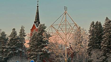 Himmelien valot kertovat joulun odotuksesta Keuruulla. Kuva on otettu 14.12.Kuva: Jorma Soininen