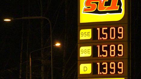 Viisi vuotta sitten tammikuussa bensiinin ja dieselin hintoja kauhisteltiin, mutta nyt mennään jo 2 euron lukemissa.