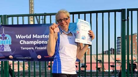 Heidi Ahvenus sai kaksi MM-pronssia aikuisurheilijoiden MM-kilpailuista Tampereelta.