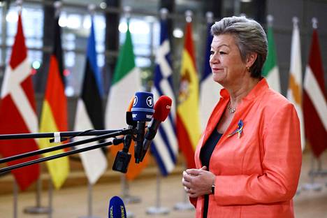EU:n sisäasioista vastaava komissaari Ylva Johansson puhui medialle Schengen-aluetta koskevien neuvotteluiden jälkeen. Johanssonille päätös Bulgarian ja Romanian jättämisestä Schengenin ulkopuolelle oli pettymys.