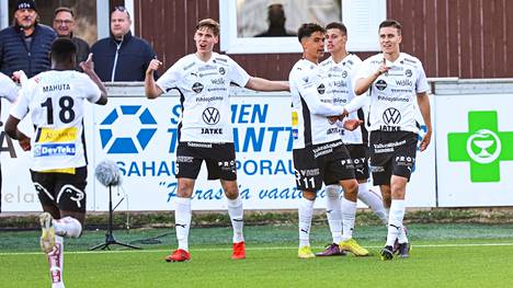 FC Hakan ja muiden jalkapalloliigan seurojen kohdalla pääsarjan tilanne vaikuttaa juuri nyt valoisalta.