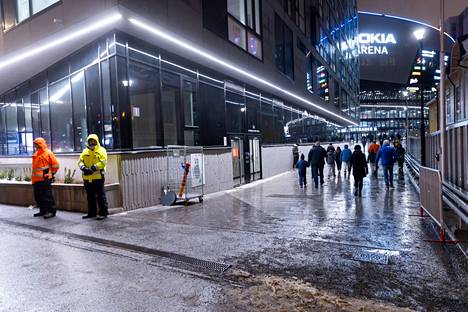 Tampereen kannelle päästetään tapahtumien aikaan vain jalankulkijoita ja hälytysajossa olevia ajoneuvoja. 
