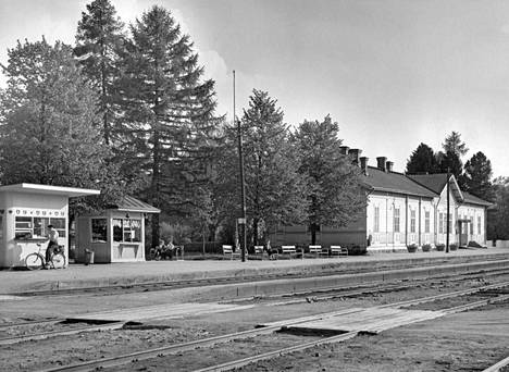 Nostalginen kuvagalleria: Rautatie on tuonut ja vienyt Nokialta 1800-luvun  lopulta asti – näin junaliikenne on muuttunut - Elämänmeno - Nokian Uutiset