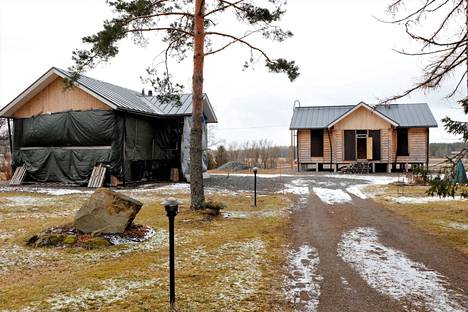 Tapio Jussila joutuu purkamaan väärin kasatun hirsitalonsa - Elämänmeno -  Sydän-Satakunta