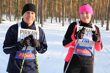 Teijo ja Riina Kuusisto ovat koko talven harjoitelleet, jotta Pirkan hiihdon 90 kilometriä taittuu maaliin saakka.