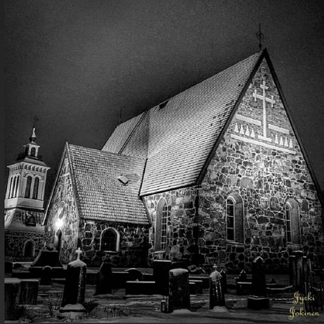 Talvikuva Sääksmäen kirkolta.