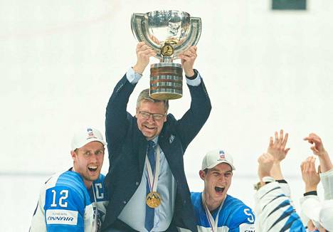 Jukka Jalonen C Morelle: MM-kisoihin oli tarjolla NHL-tähtiä - Jääkiekko -  Satakunnan Kansa