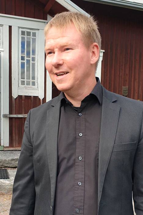 Petri Rinne tutustui Vähähaara-Seuraan 2000-luvun alussa tultuaan Leader Joutsenten reitin toiminnanjohtajaksi. Rinne piti juhlassa juhlapuheen.
