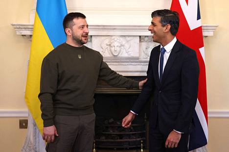 Ukrainan presidentti Volodymyr Zelenskyi tapasi vierailullaan muun muassa Britannian pääministerin Rishi Sunakin.