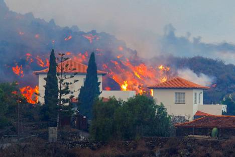 Tulivuorenpurkaus on tuhonnut kymmeniä taloja Kanariansaarten La Palmassa. 