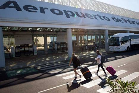 Marokosta Turkkiin matkalla ollut lentokone joutui tekemään hätälaskun Palman kentälle. Tältä lentokentän edustalla näytti elokuussa 2020.