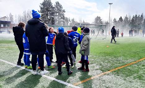 KeuPan 2014-syntyneet pojat olivat mukana Petäjävedellä pelatussa Kyläseppä Cupissa huhtikuun viimeisenä viikonloppuna.
