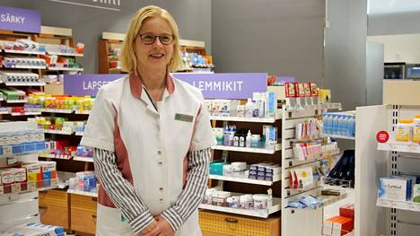 Valkeakosken Keskusapteekissa on aloittanut uusi apteekkari Nina Kettunen. Nurmijärvellä asuva Kettunen on aiemmin toiminut Kiskon apteekin apteekkarina.