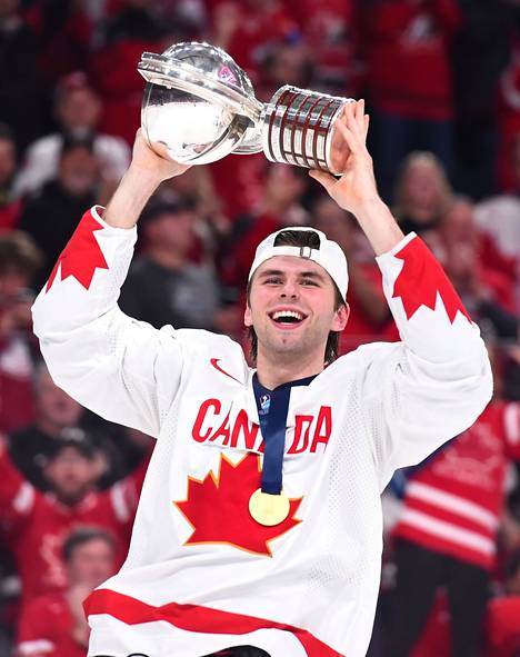 Adam Fantilli voitti Kanadan paidassa alle 20-vuotiaiden maailmanmestaruuden tammikuussa ja on tulevan NHL-draftin kärkivarauksia.