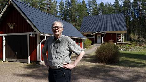 Kristillisdemokraattien Simo Korpela on ollut Porin kaupunginvaltuustossa neljällä vuosikymmenellä.