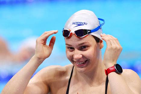 Ida Hulkko harjoitteli Tokion olympia-altaassa perjantaina. Ennen Japaniin lähtöä hän teki uintitreenejä Helsingissä ja Tampereen maauimalassa, koska Kalevan uimahalli on remontissa.