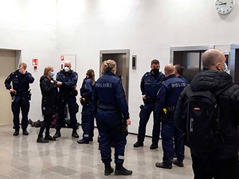 Helsingin käräjäoikeudessa käsiteltiin katujengejä koskevaa oikeudenkäyntiä maaliskuussa.